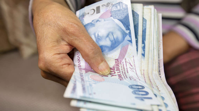 Ekonomide can yakan tablo: Emekliler 2 bin TL daha az maaş alacak!