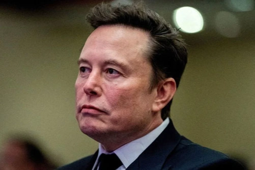 Elon Musk adını değiştirdi!