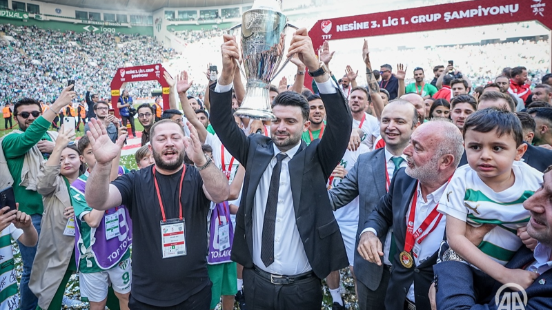 Enes Çelik; Biz senin rengine aşığız…