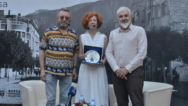 Erkan Can kendine has üslubuyla Bursa'yı anlattı
