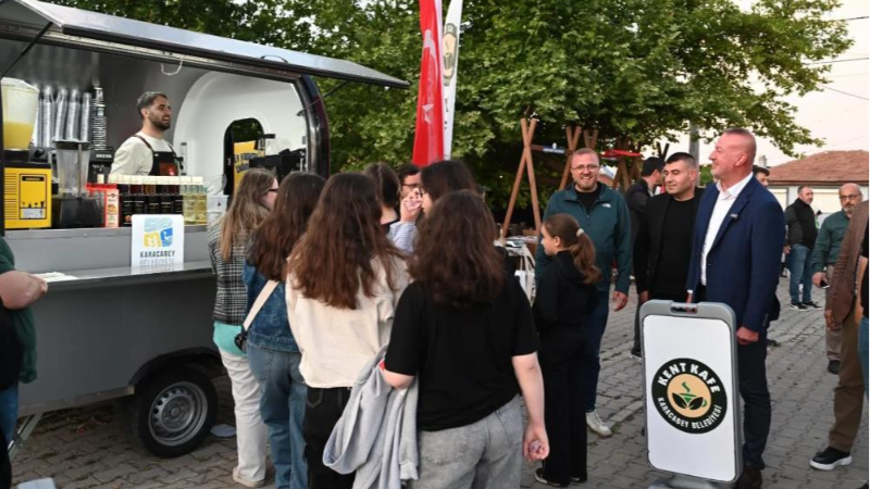 Eskikaraağaç Leylek Şenliği’ne gelen bu kafeye uğruyor!