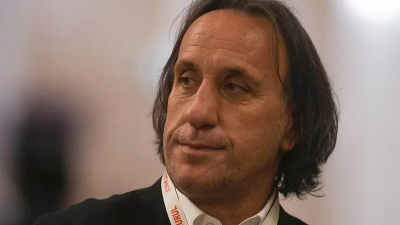 Eyüpspor Başkanı kendisine Galatasaraylı diyenlerle tartıştı