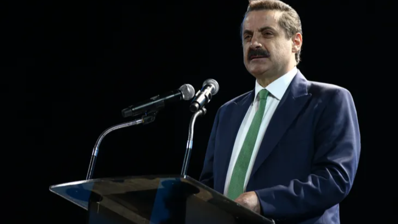 Faruk Çelik'ten Leman dergisine kınama!