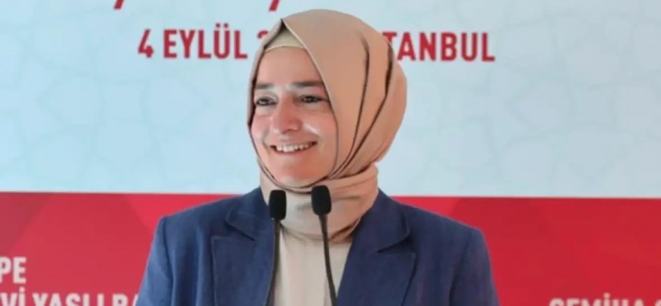 Fatma Betül Sayan Kaya AK Parti’den ihraç edildi