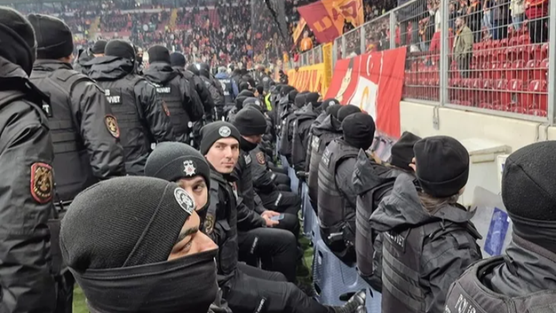 Fenerbahçe - Galatasaray maçında tam 30 bin polis görev yapacak