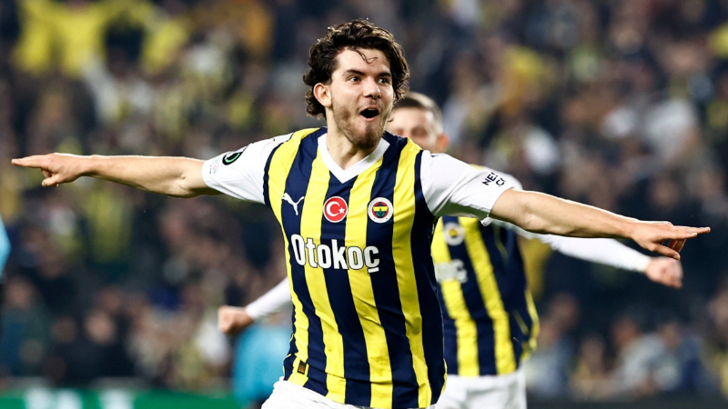 Fenerbahçe eski yıldızını geri alıyor!