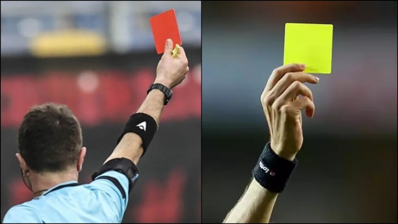 Fenerbahçe-Galatasaray derbilerinde kartlar havada uçuşuyor