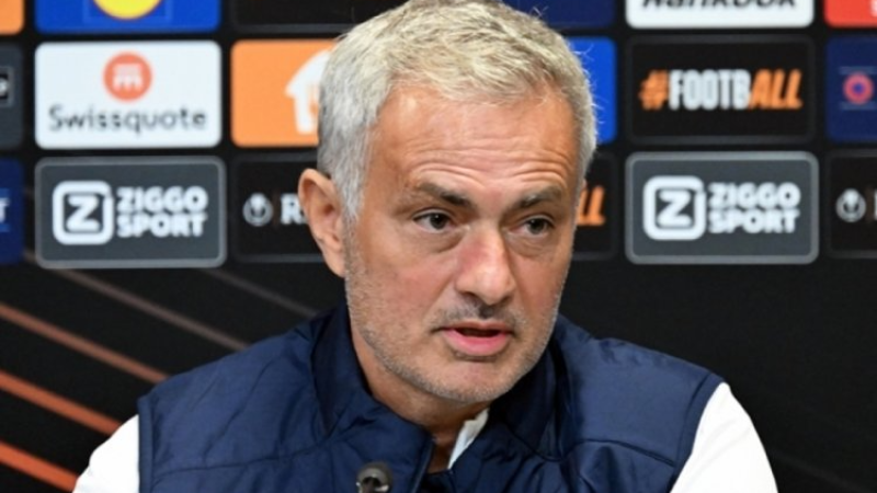 Fenerbahçe'de 5 ismin bileti kesildi