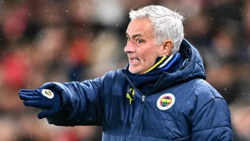 Fenerbahçe'de Mourinho neşteri vuruyor!
