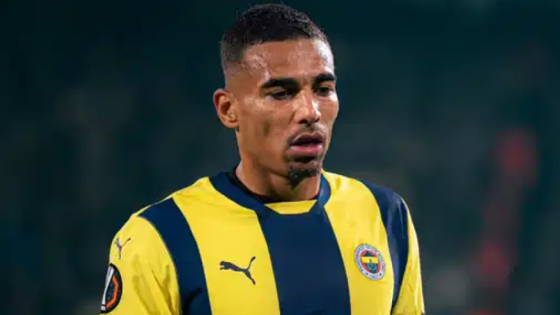 Fenerbahçe'de o isim ayrıldı!