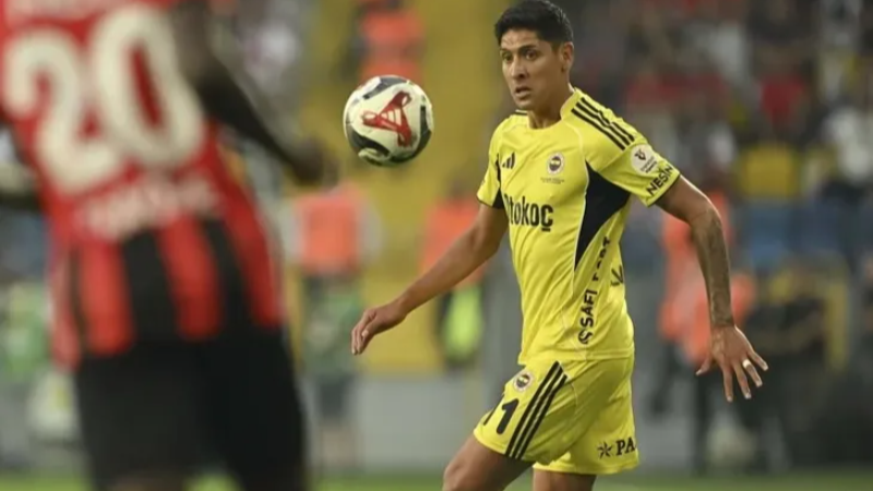 Fenerbahçe'ye şok haber; Sakatlandı...