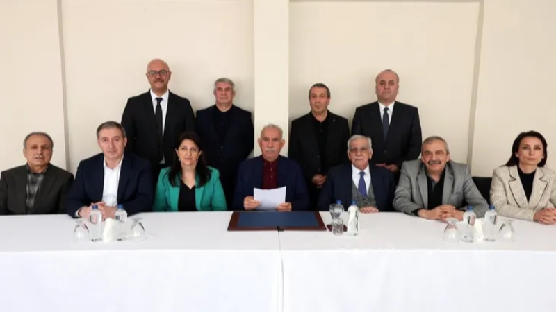 Fotoğraftaki diğer 3 kişi kim?