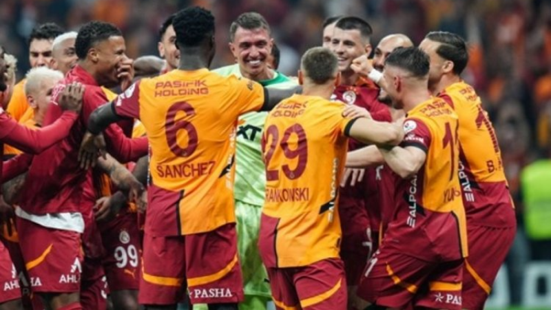 Galatasaray 1 günde bakın kaç satış yaptı!