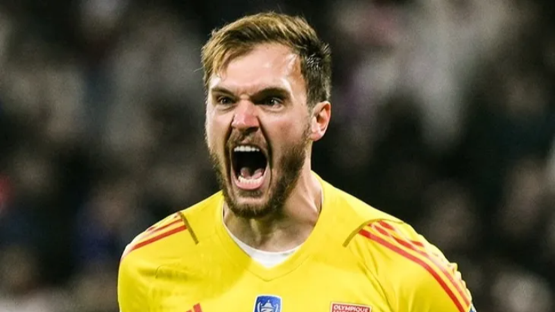 Galatasaray ve Fenerbahçe arasında şimdi de kaleci savaşı!