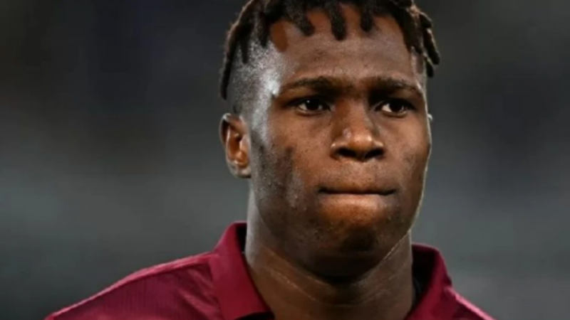 Galatasaray'a yeni stoper adayı!