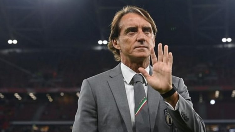 Galatasaray'ın eski hocası Roberto Mancini'den derbi yorumu!