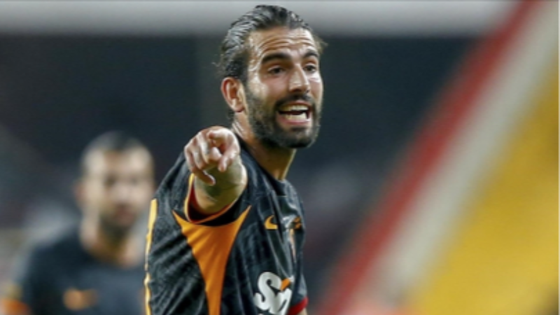 Galatasaray'ın eski oyuncusu o takımla anlaştı