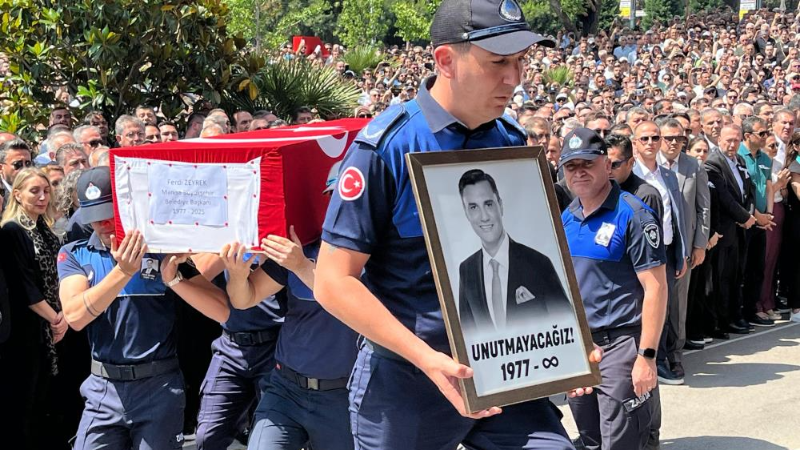 Göz yaşlarıyla veda...