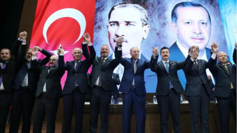 Gürkan'dan Özel ve Karabatı'ya: 