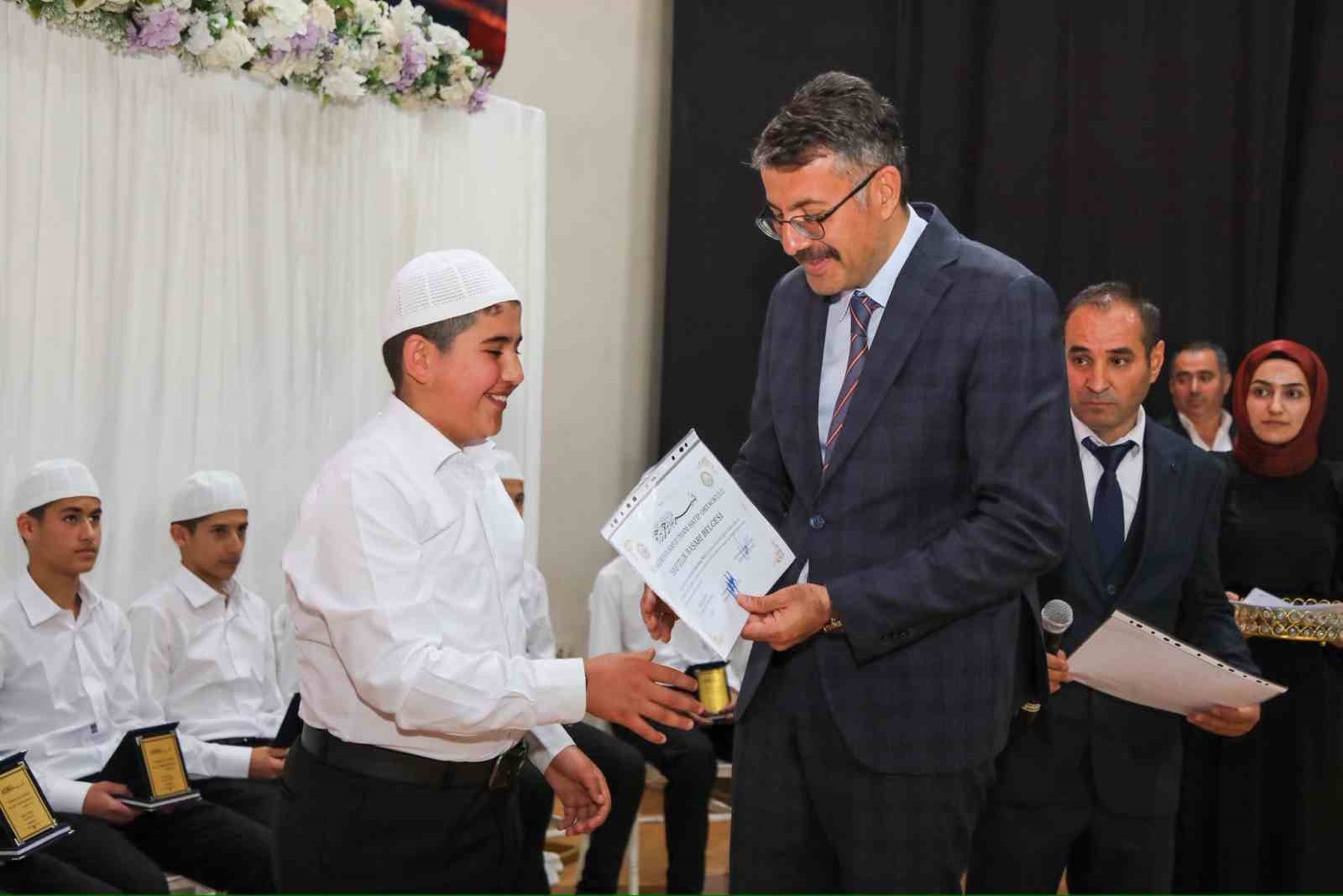 Hakkari’de hafızlıkta bir ilk