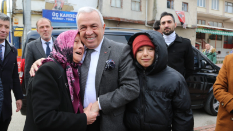 Halktan kopmayan başkan!