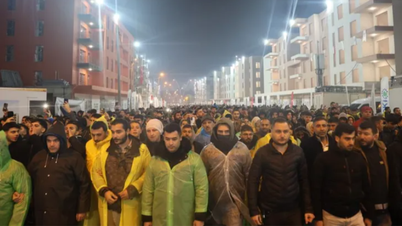 Hatay'da binlerce vatandaş sessiz kaldı, mesajı verdi