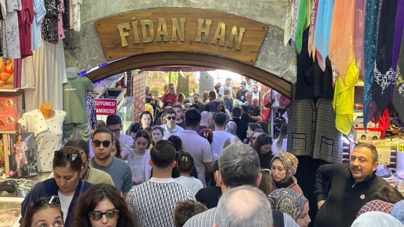 Hava güzel olunca Bursalılar tarihi yerlere akın etti