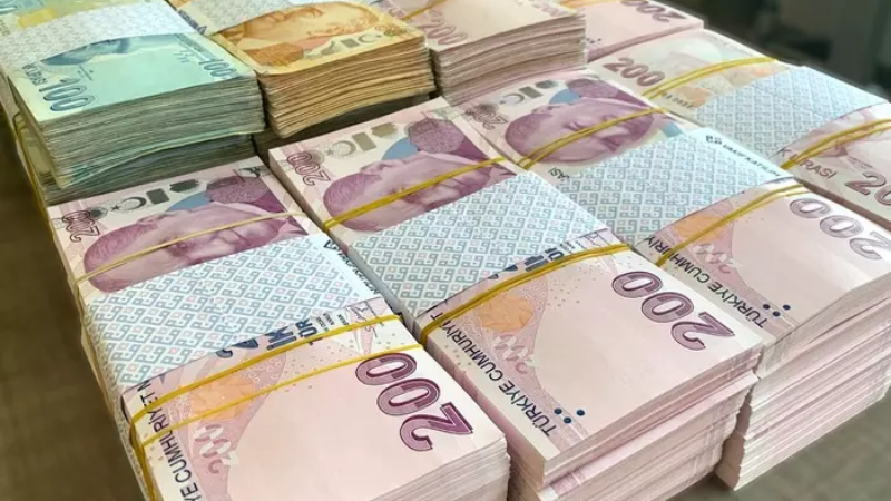 Herkes birbirine bu soruyu soruyor; Asgari ücrete zam gelir mi?