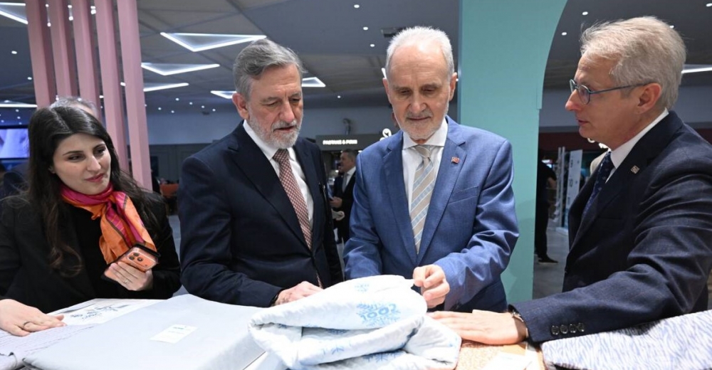 HOMETEX’e ziyaretçi akını