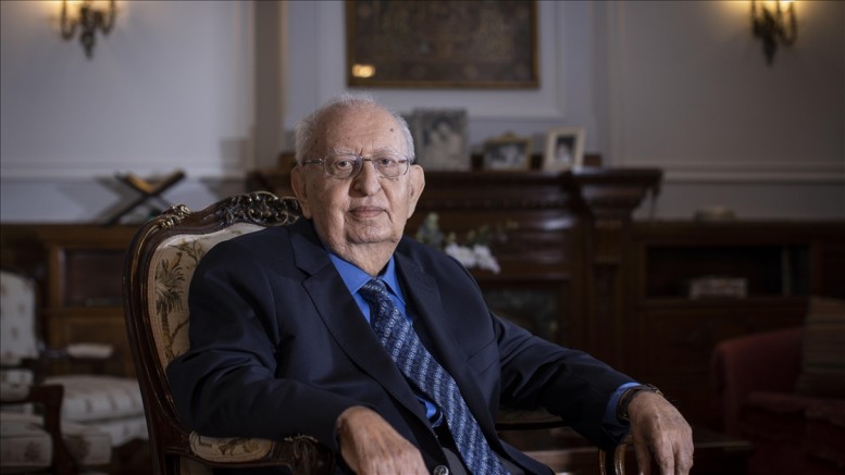 Hüsamettin Cindoruk vefat etti