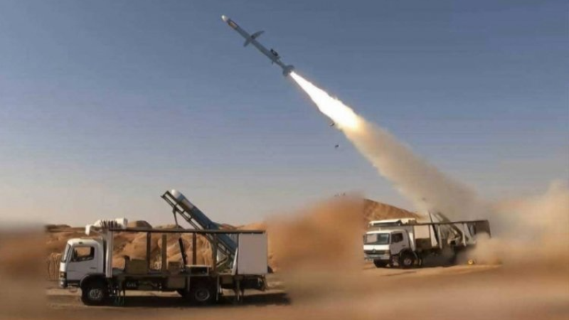 İran Katar'daki ABD üssüne füze fırlattı