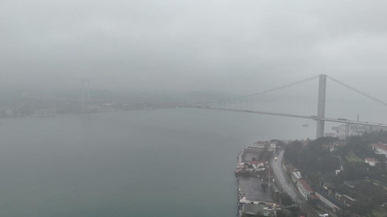 İstanbul bayram sabahına sisle uyandı