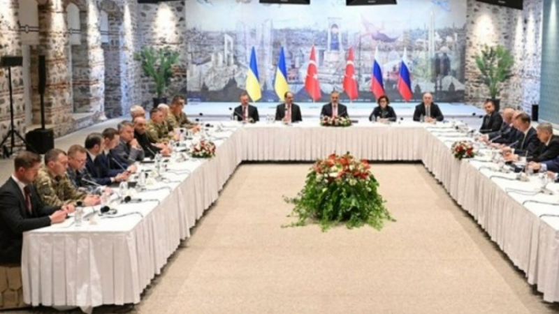 İstanbul'da barış zirvesi: Rus heyeti Türkiye'ye geldi