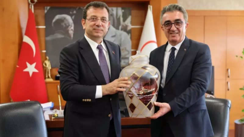 İstanbul'da bir belediyeye daha operasyon! Başkan gözaltına alındı