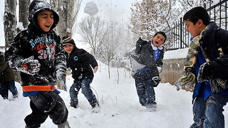 İstanbul'da da cuma günü okullar tatil!