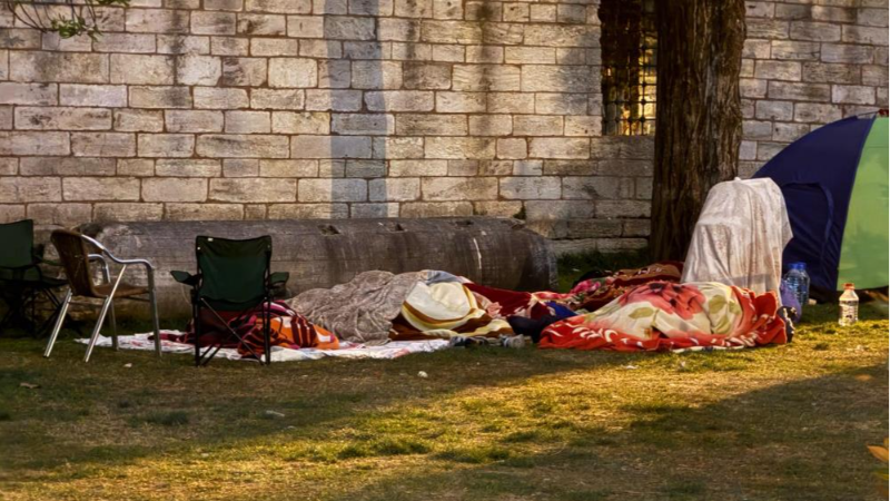 İstanbullular geceyi işte böyle geçirdi; Tedbir aldılar...