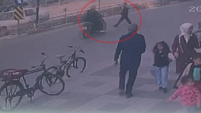 İşte Bursa'da kaza anı; 1 kişi yaralandı