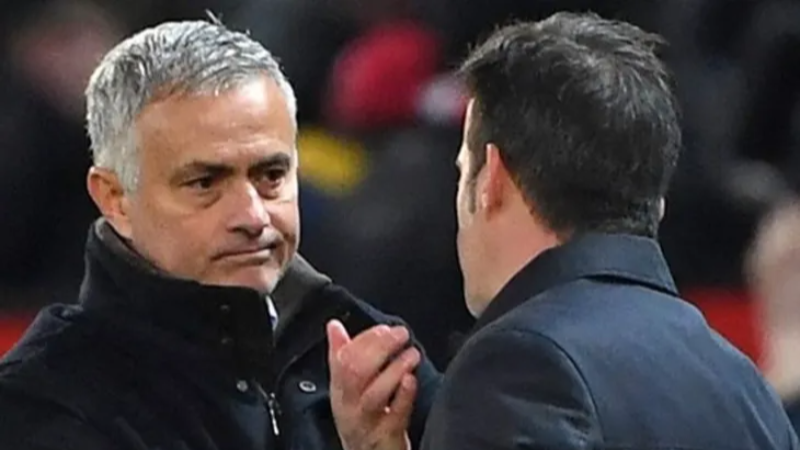 Jose Mourinho'dan meslektaşına özel tebrik