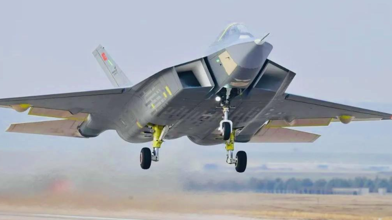 KAAN için tarihi gün: İlk imzalar atıldı