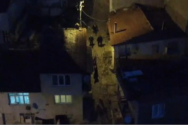 Kan emiciler Bursa'da şafak vakti yaka paça gözaltına alındı