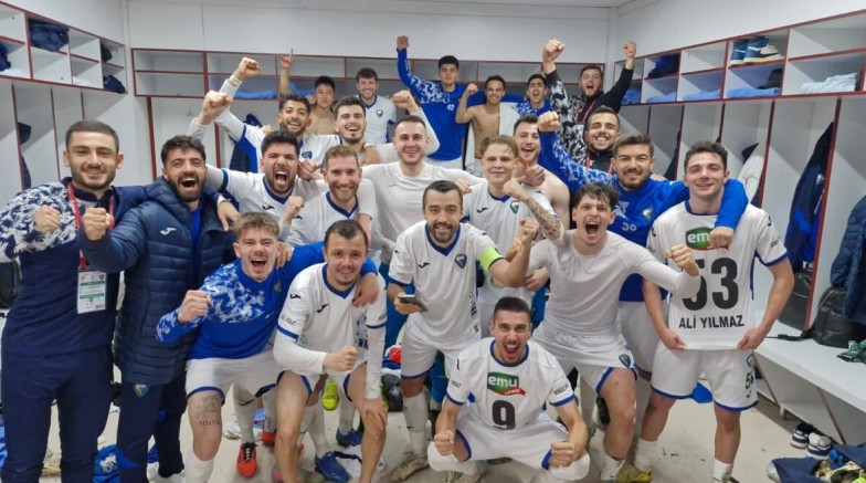 Karacabey Belediyespor, Bursaspor’un eski hocası yıktı!