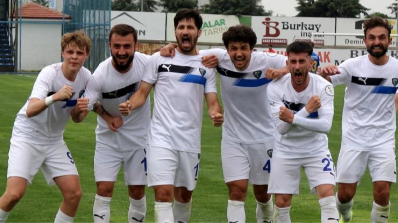Karacabey Belediyesspor play off aşkına!
