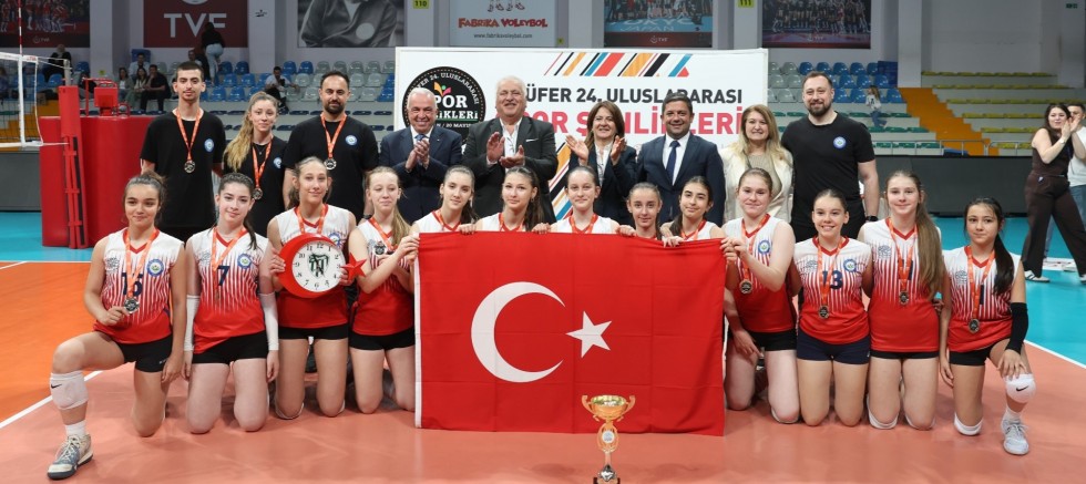 Kardeş Kentler Turnuvası'nda kupa Nilüfer Belediyespor'un!