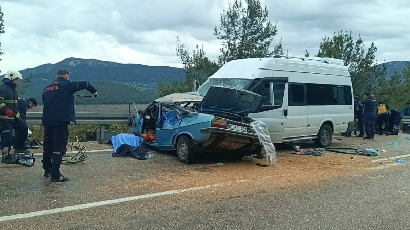 Katliam gibi kaza; 5 ölü, 8 yaralı