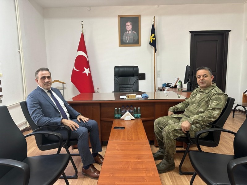 Kaymakam Memiş’ten Garnizon Komutanı Binbaşı Kaya’ya veda ziyareti
