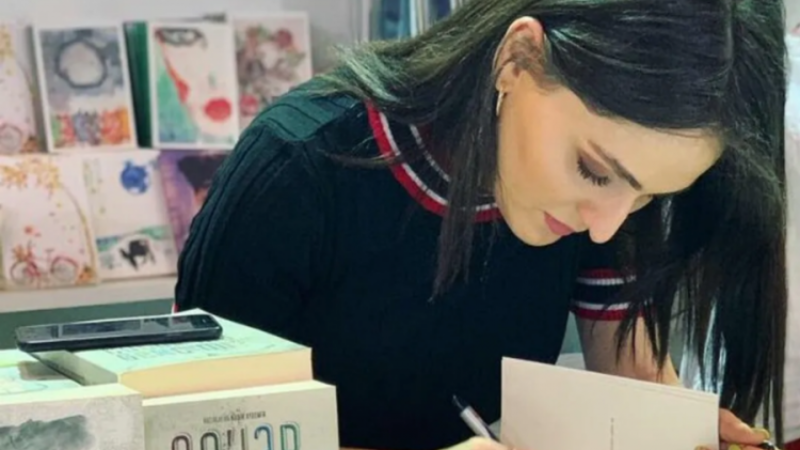 Kızılcık Şerbeti'nin senaristi gözaltına alındı!