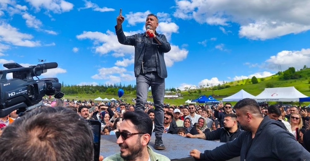 Kızıldere’de Haluk Levent rüzgârı!