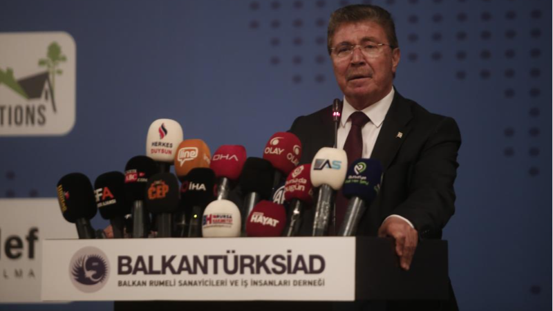 KKTC Başbakanı Üstel Bursa’da iş insanlarıyla buluştu