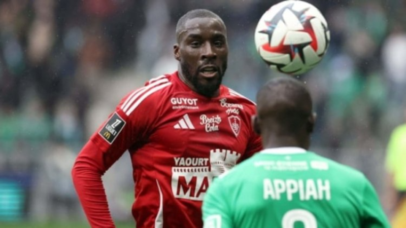 Kocaelispor'a Malili sol bek geldi!