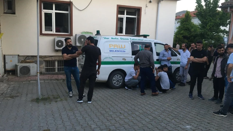 Korkunç olay; 15 yaşındaki çocuk dehşet saçtı